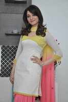 Tamanna in Endukante Premanta